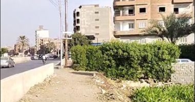 مات تحت عجلات جرار.. مصطفى خرج على قدميه وعاد محمولا إلى القبر.. فيديو