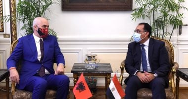 رئيس الوزراء يوجه بدراسة مقترح ألبانى بتسيير رحلات مباشرة بين القاهرة وتيرانا..صور