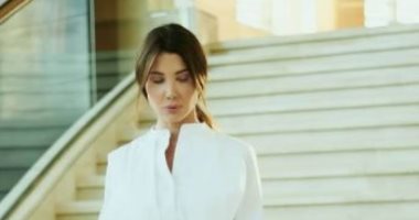 نانسي عجرم تتألق بالأبيض والأسود في أحدث صورها 