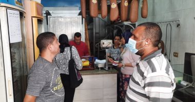 ضبط 1179 حالة إشغال وغلق 105 محلات ومقاهى مخالفة بالإسكندرية.. صور