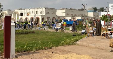 وزراء السياحة والتجارة والتنمية ومحافظ القاهرة يفتتحون قرية الفواخير.. فيديو وصور