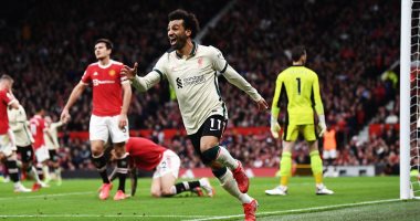 محمد صلاح المتوهج يقود ليفربول لسحق مانشستر يونايتد 5-0 في البريميرليج