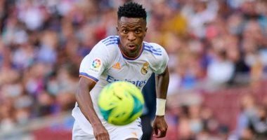 ريال مدريد يجدد عقد فينيسيوس حتي يونيو 2028.. وهذا راتبه السنوى