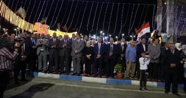 محافظ السويس والقيادات التنفيذية يحتفلون مع المواطنين بذكرى انتصارات أكتوبر.. صور