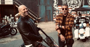 صورة جديدة تجمع ستالون وستاثام في كواليس تصوير فيلمهما The Expendables 4