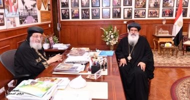 البابا تواضروس الثانى يستقبل أسقف وسط الجيزة فى المقر الباباوى