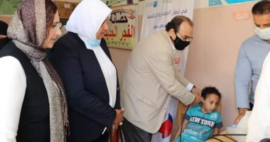 محافظ الإسكندرية: قوافل طبية استفاد منها 1529 مواطنا فى الأماكن الأكثر احتياجا