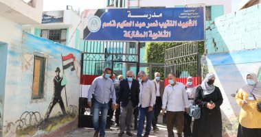 محافظ الجيزة يتابع فعاليات حملة الكشف عن الأنيميا لطلبة "ابتدائى" بالبدرشين
