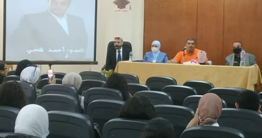 الفنان أحمد فتحى يحكى تجربته بعد تخرجه من قسم المسرح بكلية الآداب جامعة حلوان