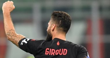 جيرو يعادل إنجاز بالوتيلى مع ميلان فى الدوري الإيطالي