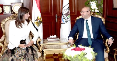 محافظ بنى سويف يستقبل وزيرة الهجرة فى مستهل زيارتها للمحافظة.. صور