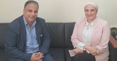 الدكتورة هبة زكى تروى "سنوات التكوين" في إذاعة القاهرة الكبرى