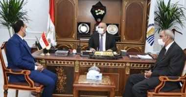 محافظ قنا يتابع الموقف النهائى لافتتاح أول مركز لعلاج الإدمان بالمحافظة
