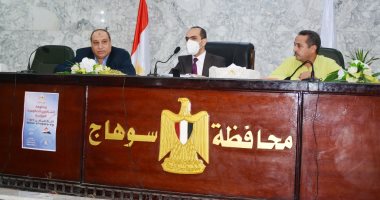 نائب محافظ سوهاج يبحث مشروعات إنشاء الوحدات الصحية ضمن مبادرة حياة كريمة 