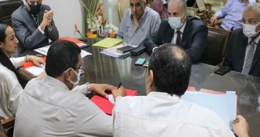 محافظ جنوب سيناء يوجه بسرعة تسكين باقى الوحدات السكنية لمستحقيها ..صور