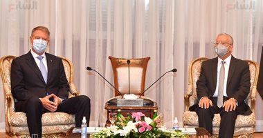 حنفى جبالى ورئيس رومانيا يُدشنان معرضاً للوثائق التاريخية 