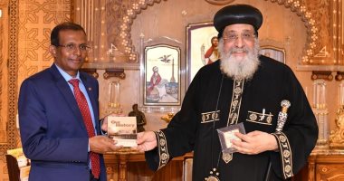 البابا تواضروس الثانى يستقبل السفير البريطانى وسفير سريلانكا بالمقر الباباوى