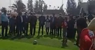 حياة كريمة.. محافظ كفر الشيخ يفتتح ملعب نجيل صناعى بمركز شباب الرملة.. لايف