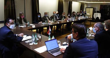 رئيس الوزراء يلتقى رؤساء وممثلى أكبر الصناديق الاستثمارية والبنوك الفرنسية  