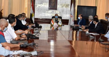 محافظ الأقصر يبحث تجهيزات واستعدادات مؤتمر يوم المدن العالمى برعاية الأمم المتحدة