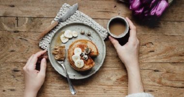 طريقة عمل بان كيك باستخدام بيضة واحدة