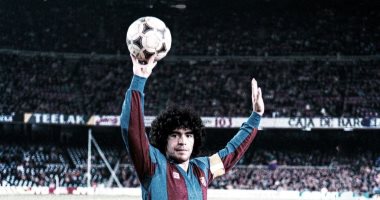 برشلونة يحتفل بأول عيد ميلاد لـ مارادونا بعد وفاته.. وابنته توجه رسالة مؤثرة