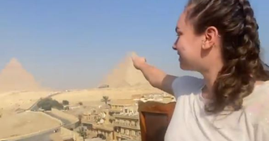 مجموعة من السياح من البرازيل يروجون للسياحة فى مصر.. فيديو