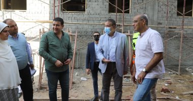 محافظ المنوفية يشهد التشغيل التجريبي لمشروع صرف صحى عمروس .. صور