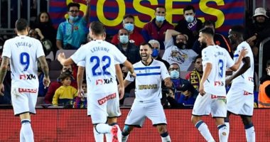ملخص وأهداف مباراة برشلونة ضد ألافيس في الدوري الإسباني.. فيديو