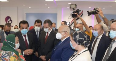 وزير التعليم العالى ورئيس جامعة القاهرة يفتتحان وحدة رعاية جديدة بأبو الريش