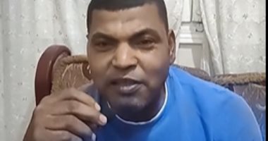 مواطن يسترد تحويشة العمر الضائعة من تاكسى بالعاشر بعدما فقد الأمل.. 220 ألف جنيه كانت فى شيكارة وقعت من شنطة السيارة.. والمواطن الأمين يعيد المبلغ لصاحبه بعد العثور عليه عبر فيس بوك.. فيديو 