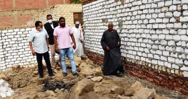 محافظ أسوان: لجنة فنية متخصصة تعاين مشكلة المياه الجوفية بالجعافرة والقفطية