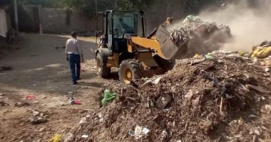 رفع 12 ألف طن قمامة وإزالة 603 حالات إشغالات بالفيوم.. صور