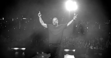 حفل كامل العدد لـ عمرو دياب فى دبى ضمن فعاليات معرض إكسبو 2020