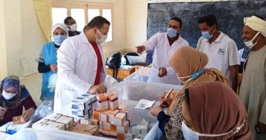 الكشف على 1200 شخص خلال قافلة جامعة الزقازيق بقرية الصعايدة بمنيا القمح
