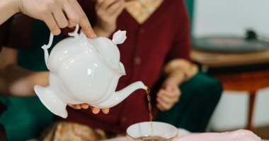 إزاى تتعاملى مع حماتك؟ خبيرة إتيكيت هتقولك على الطريقة الصحيحة