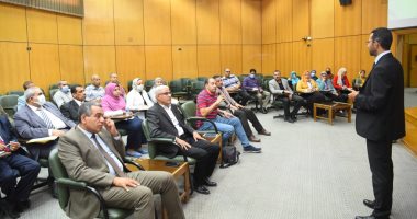 جامعة أسيوط تشهد انطلاق فعاليات جائزة الجودة والتميز وتكرم عددا من القيادات