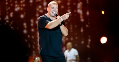 عمرو دياب في كواليس حفل إكسبو دبي: مصر هي الأهم لي.. وألبومي سيُطرح في ديسمبر