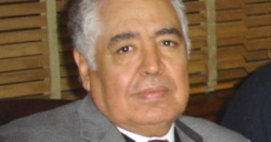 الإبداع الأول.. أحمد إبراهيم الفقيه يفوز بجائزة عن "البحر لا ماء فيه"