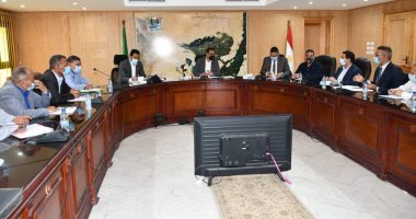 محافظ الفيوم يوجه بمراجعة احتياج المحافظة للأراضى قبل تحرير العقود لواضعى اليد