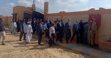 محافظ كفر الشيخ يفتتح مدرسة المجاز الشرقى لتقليل الكثافة.. لايف