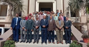 رئيس جامعة بنها يشهد برنامج دعم الطلاب الفائقين علمياً بالكليات .. صور
