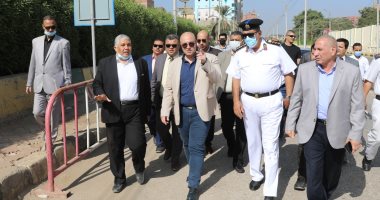 محافظ بنى سويف يتابع ميدانيا رفع المخلفات وخطة الحلول المرورية للميادين