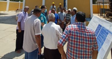 خلايا نحل داخل قرى حياة كريمة بأسوان لمد شبكات الصرف ومشروعات تحسين مياه الشرب.. إدخال الصرف بقرية وادى عبادى بمركز إدفو بنسبة 58%.. و169 مليون جنيه لمشروع جديد بقرية فارس بكوم أمبو.. وتسليم 12 مشروع مياه منفذ