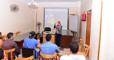 دورة تدريبية للعاملين بالتمريض فى استقبال وطوارئ المستشفيات بجامعة سوهاج