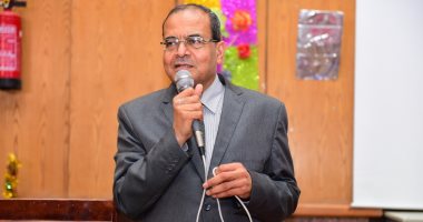 تربية سوهاج تنظم ندوة توعية عن مستجدات فيروس كورونا وكل ما يخص لقاحاتها.. صور