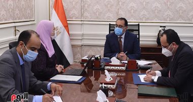 الحكومة تدرس إمكانية إطلاق "معاشك بإيدك" للفئات الأولى بالرعاية من المزارعين