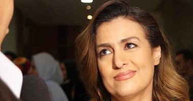 سيمون تنضم إلى أسرة مسلسل "نقل عام" أمام محمود حميدة