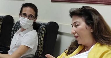 السفيرة السويسرية ومديرة الأمم المتحدة للهابيتات تزوران قرية المعنا فى قنا لتفقد مشروع حينا