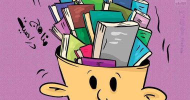 كاريكاتير اليوم.. جريدة كويتية تسلط الضوء على تكدس المناهج الدراسية